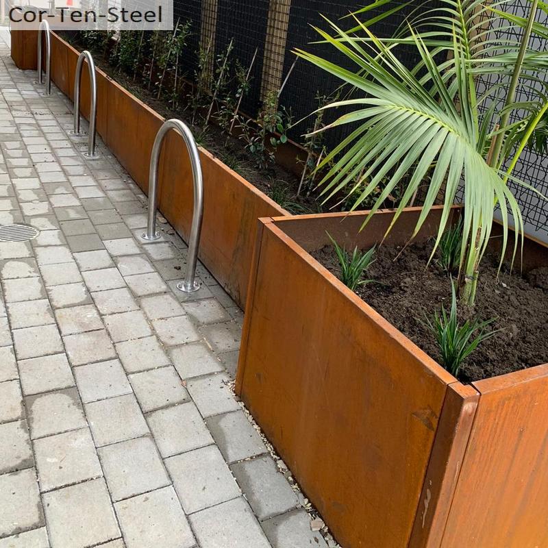 corten planter with square end joiners